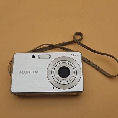 FUJIFILM FINEPIX J10 シルバー Fujifilm Finepix J10 8.2 MP Digital Camera Silver Untested As Is