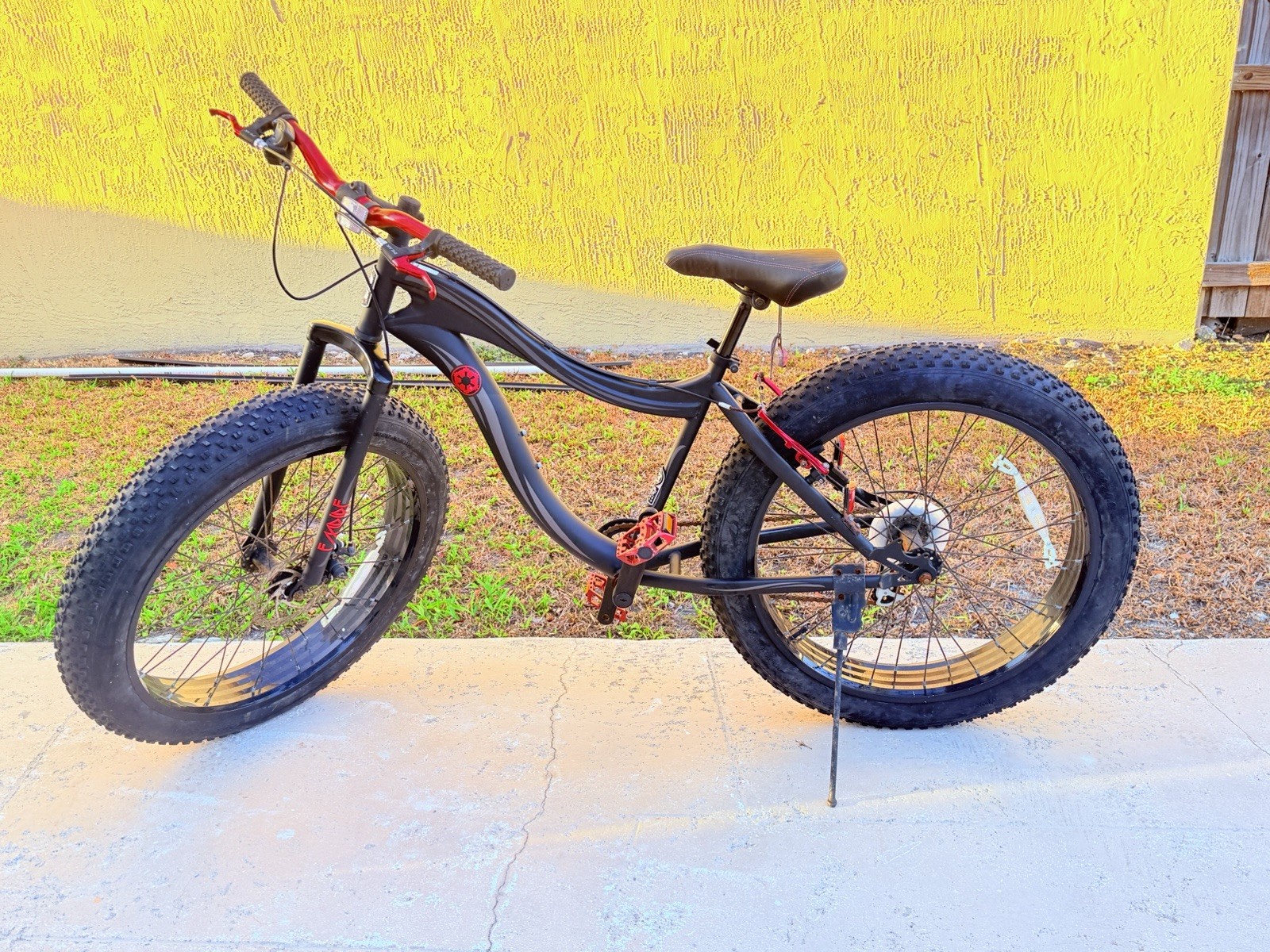 (Used) Huffy Star Wars Darth Vader fat tire bicycle Limited Edition (180.00 USD)