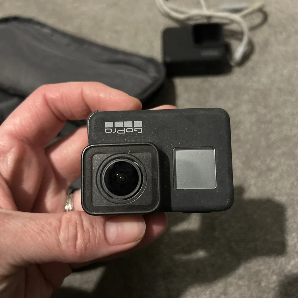 GoPro Hero 7 Black Edition Action Camera 4K HD 12MP Bundle with Accessories - Image 4 of 4