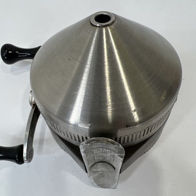 Vintage Zebco Model 11 Marbled Thumb Ball Spincasting Fishing Reel