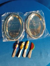 Cheese/ Butter Knives Spreaders Lot Of 4 Assorted Designs