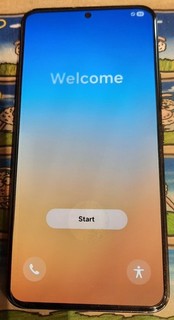 Samsung Galaxy S22 mit 2 neuen Klapphüllen und Panzerfolie