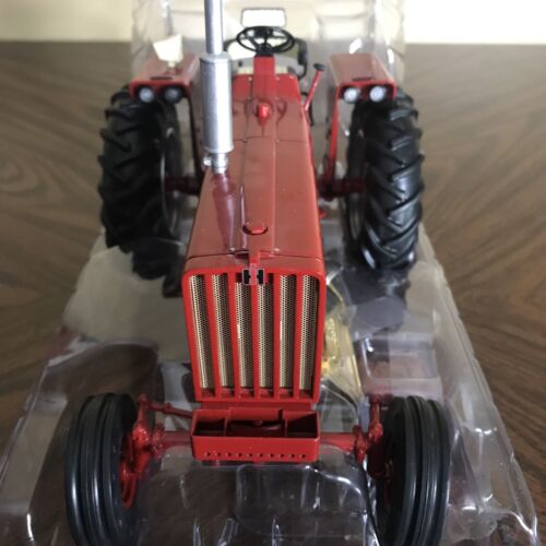 Trattore The Farmall 806 1:16 serie chiavi di precisione #4 ERTL Britains Case IH 2007 - Foto 13 di 18