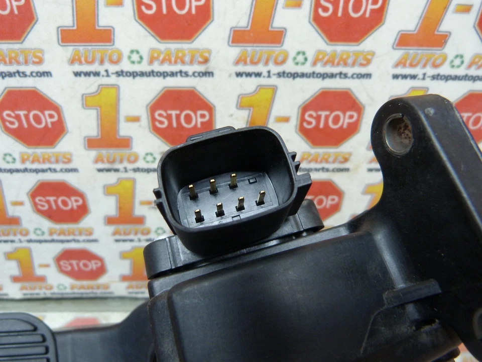 Sensor de posición del pedal del acelerador Ford Taurus 2008-2012 7F9A-9F836-AA OEM Foto 2 de 4