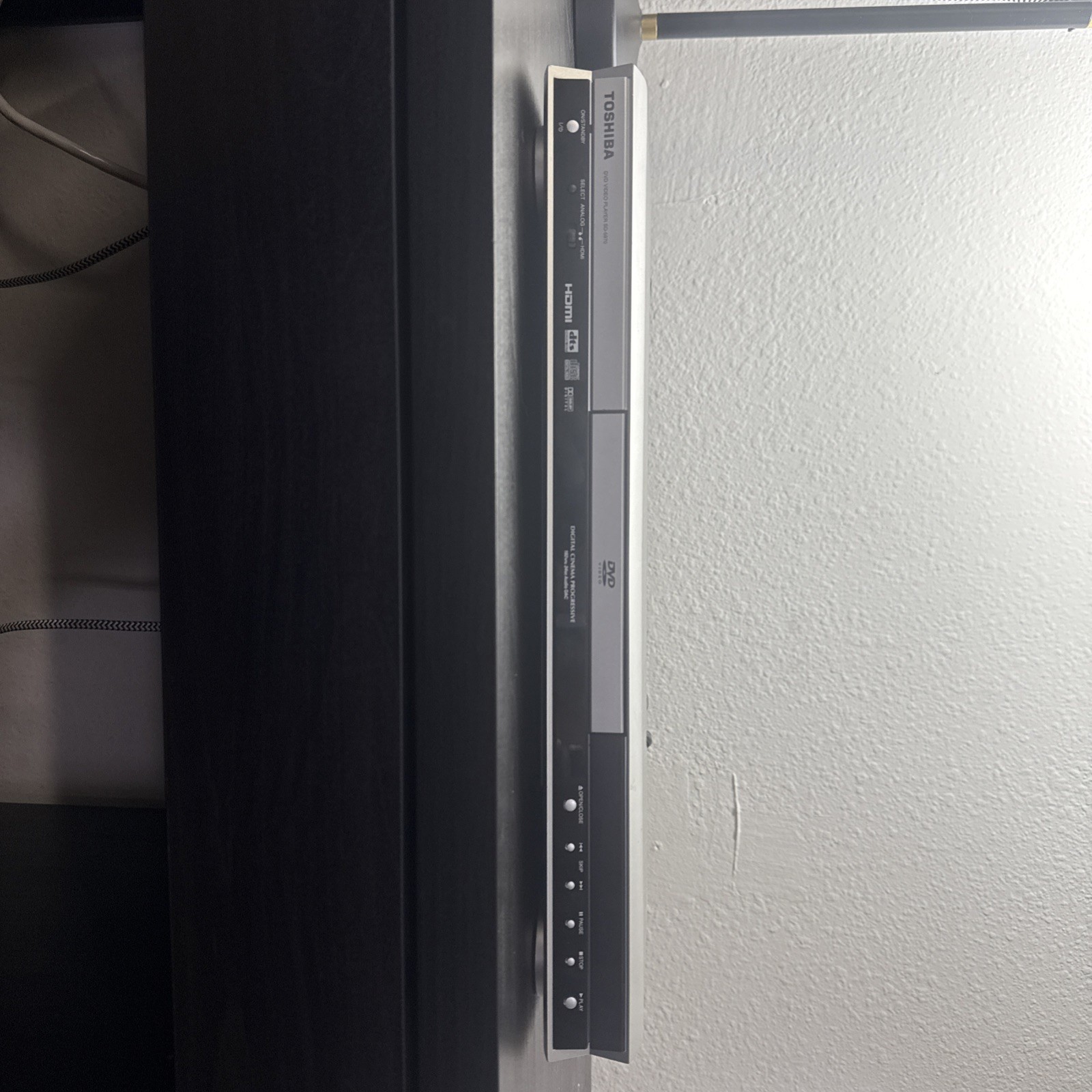 Toshiba SD-3980 Progressive Scan DVD Player with Digital Cinema  