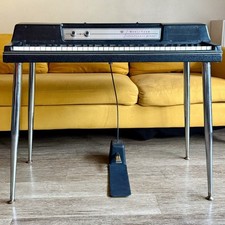 1979 Wurlitzer 200A Just Serviced - SUPER CLEAN