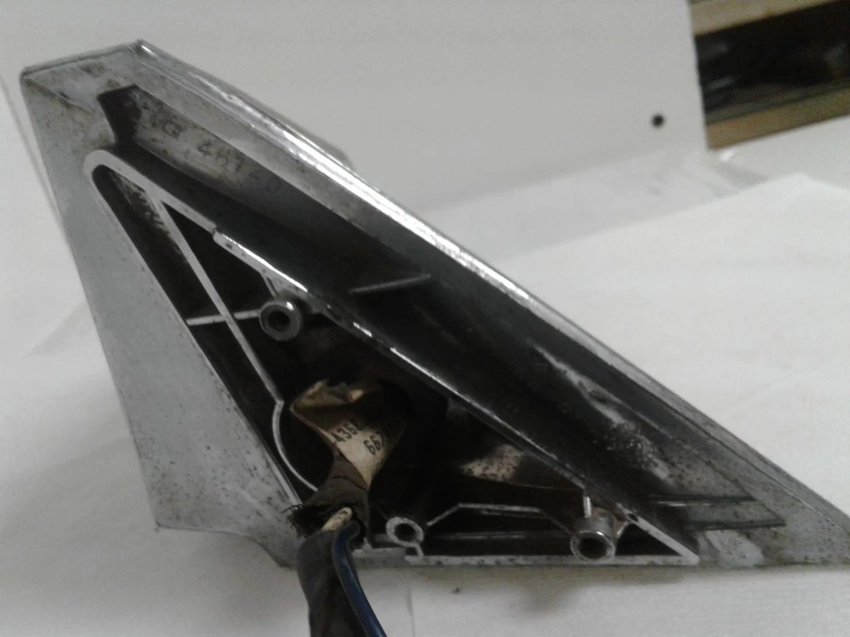 Espejo retrovisor izquierdo usado se adapta a: Chrysler New Yorker 1987 (tracción delantera) eléctrico izquierdo grado C Foto 3 de 4