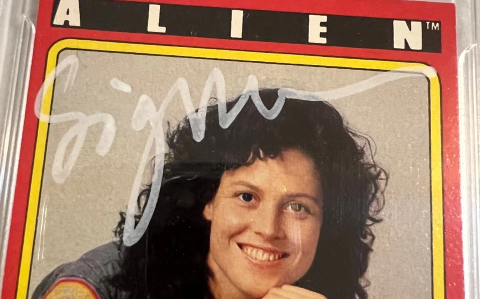 Подписанная коллекционная карточка Сигурни Уивер 1979 Topps Alien с автографом Beckett - Изображение 2 из 3