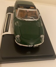 Modellino auto ALFA ROMEO 2000 spider scala 1:24 modellismo collezione Nuovo