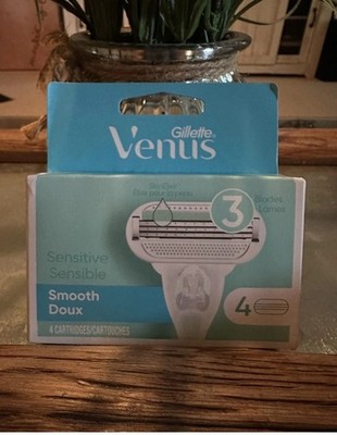 Gillette Venus Smooth Sensitive Cartridges 4 Count 3 Blades for Sensitive Skin
