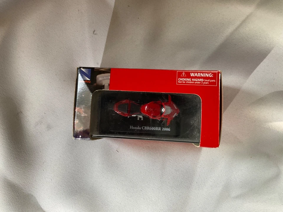 BRAND NEW RARE! NEW RAY 1:32 2006 HONDA CBR600RR SPORT BIKE RED  - Image 3 of 4