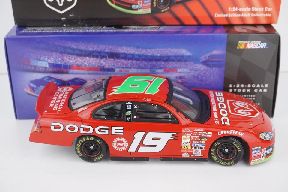 2002 Action Jeremy Mayfield Dodge #19 Diecast Model Nascar  Dodge 1/24 - Image 3 of 4