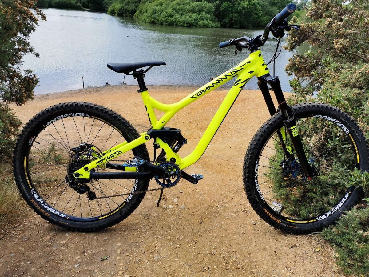 COMMENCAL META AM V3 MEDIUM 2016 **UPGRADED** UK