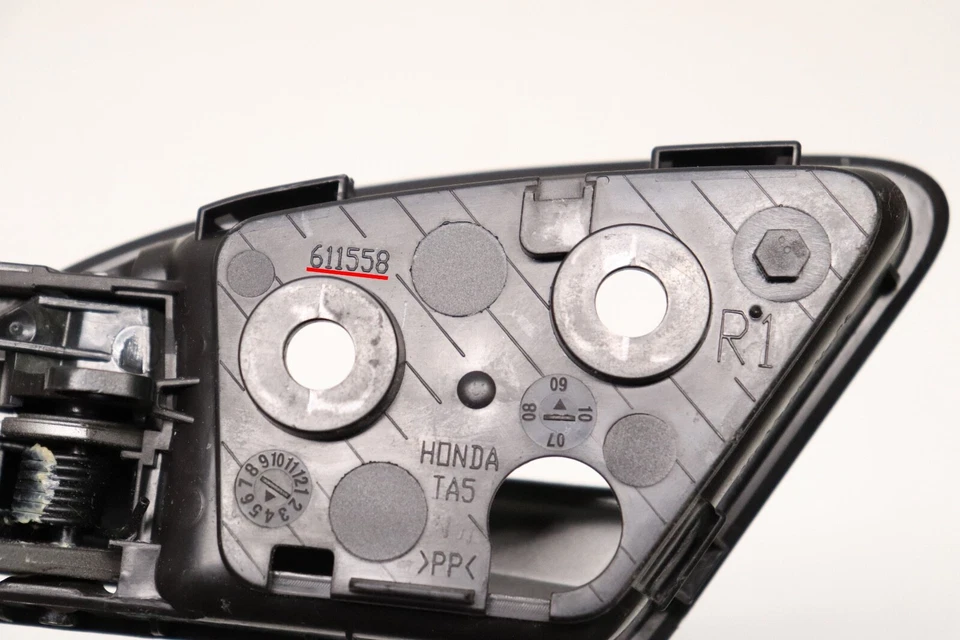 Оригинальная открытая ручка для салона передней двери Honda Accord P2009113 2008-2012 годов выпуска под правую руку 611558 - Изображение 4 из 4