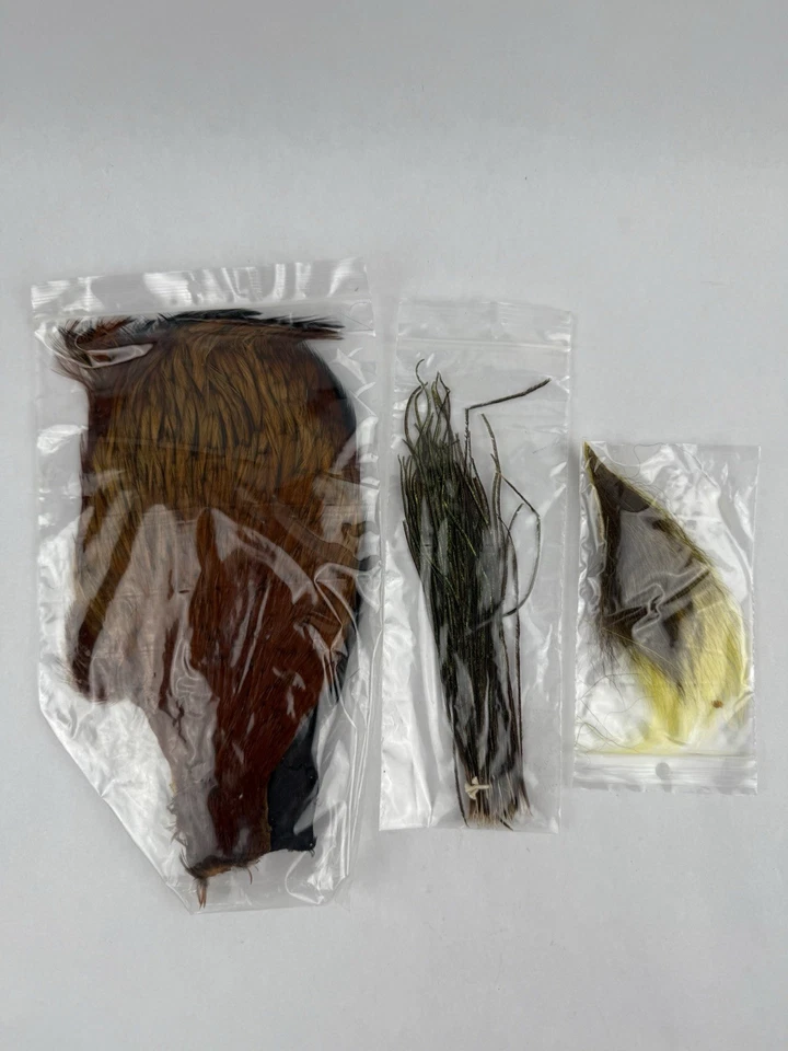 Kit de pesca vintage para atar moscas con libro, tornillo de banco, accesorios y ganchos/alambre Foto 2 de 4