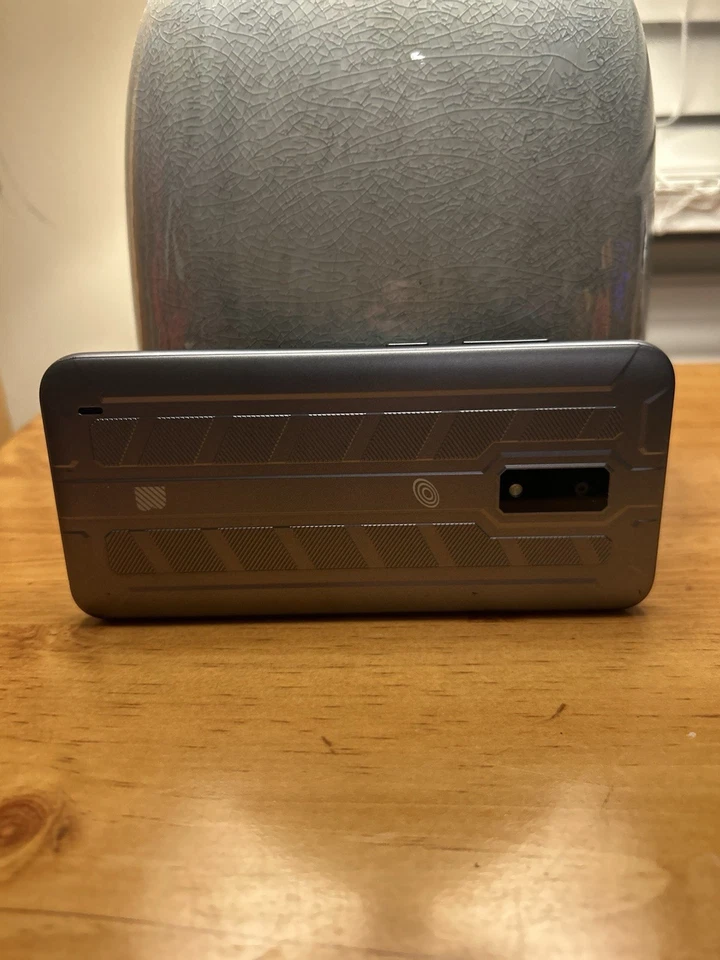 BLU android phone. - Image 2 of 4