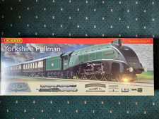 Hornby R1136 Yorkshire Pullman Train Set - OO Gauge Ltd Edition