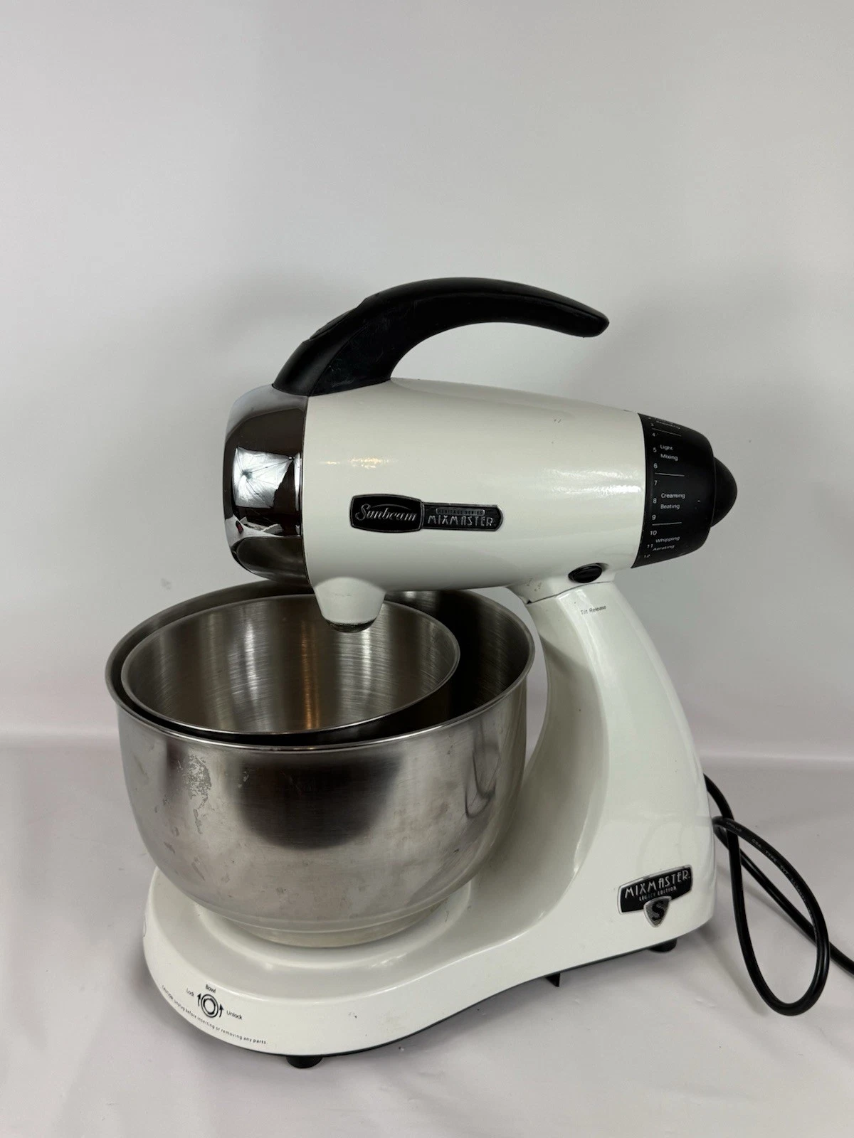 Sunbeam Mixmaster Heritage Series White Countertop Stand Mixer 2347 Tested