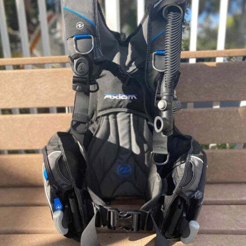 USED RENTAL AQUA LUNG AXIOM BCD WEIGHT INTEGRATED SCUBA DIVING