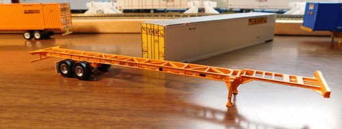 J.B. HUNT 53' CONTAINER & JBHU 53' CHASSIS JBRU HO SCALE - Picture 2 of 11
