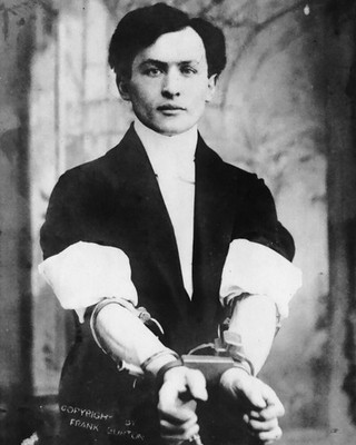 Harry Houdini 8X10 Photo Picture American escape artist magician illusionist #44