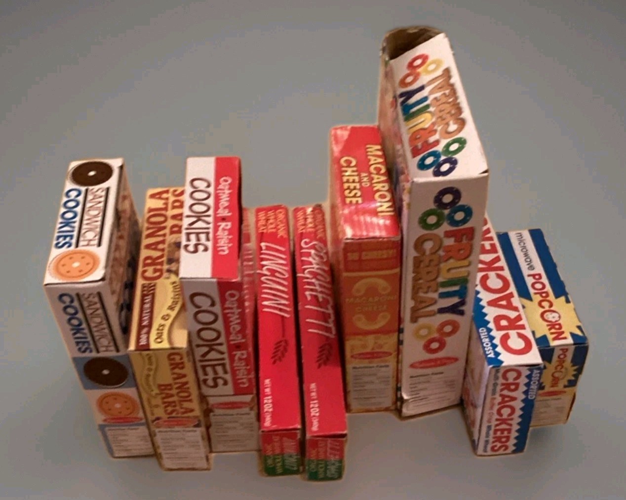 Melissa & Doug Pretend Play Food Set – 20+ Cardboard Boxes & Containers – Kids