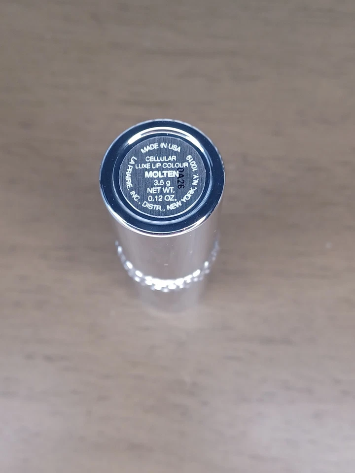 La Prairie Cellular Luxe Lip Colour  Molten  3.5gr. 0.12oz.  Full Size - Image 4 of 4