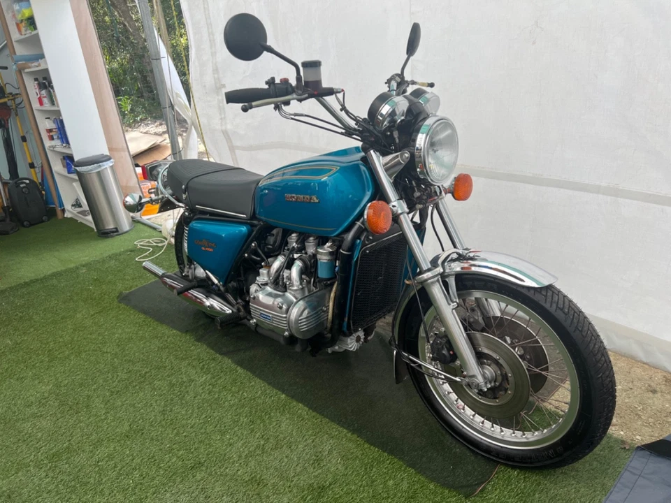 Honda Gold Wing 1975  Foto 2 de 4
