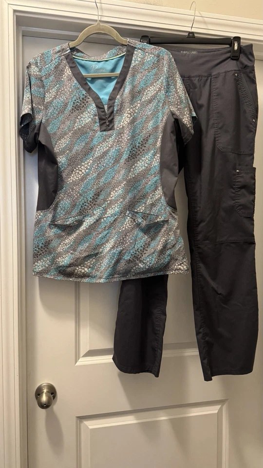 Scrub set Women Lot Of 6 Sets All Pants Are Size Medium Tops Asst M And L - Image 2 of 4