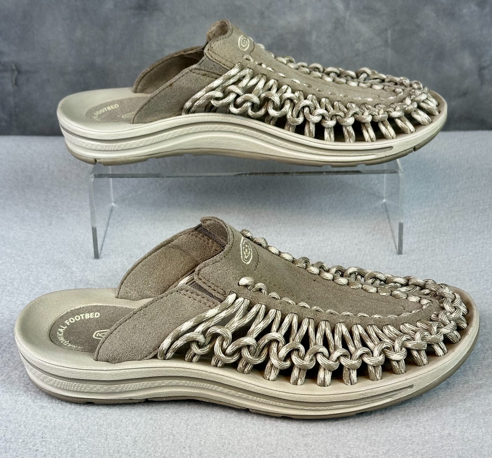 Keen Scarpa sandalo donna Taupe Uneek Slide Mule taglia 7 (S2102)