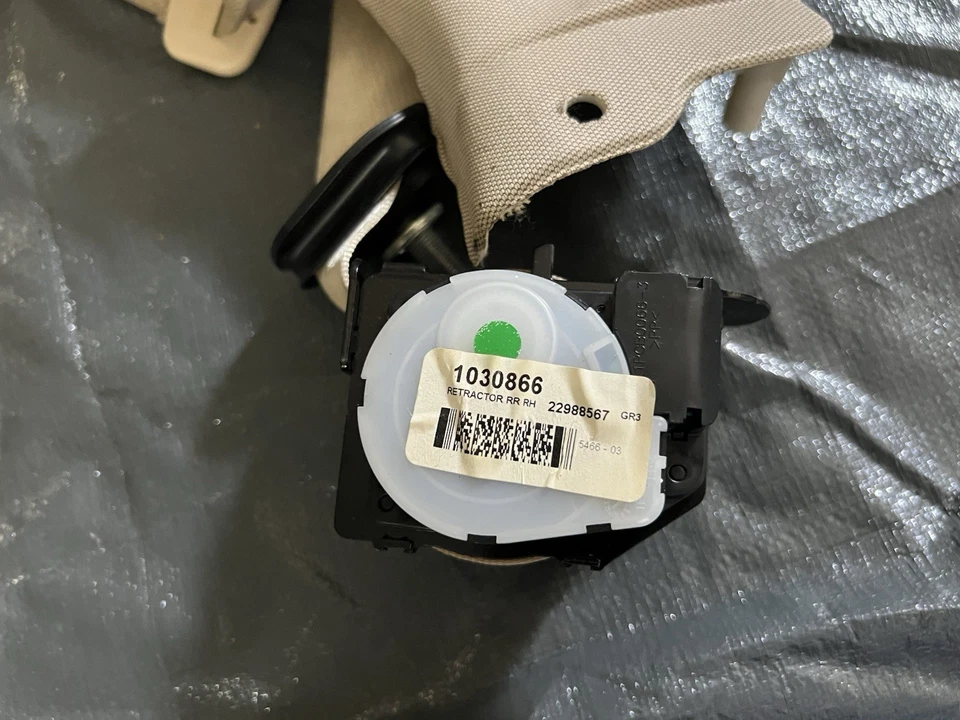 2014 Cadillac CTS Rear Right Seat Belt Retractor OEM  - Image 2 of 3