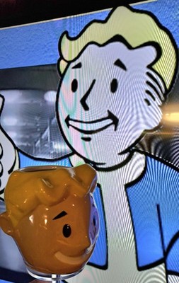 Fallout 4 Vault Boy Character Face Head Coffee Mug Cup 