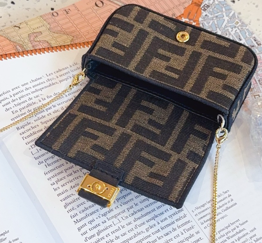 え Fendi nano baguette Monogram Chain Shoulder bag Crossbody Women | eBay