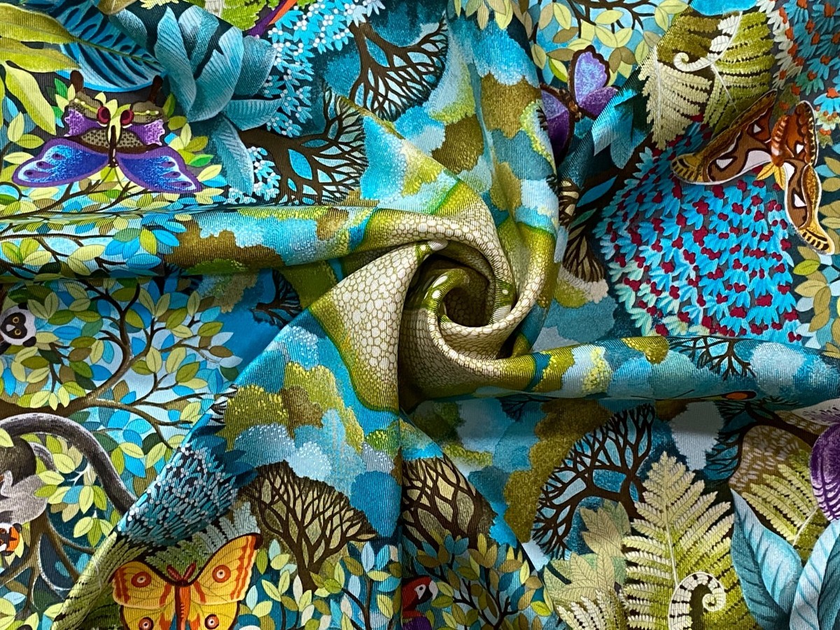 Hermes 100% Silk Scarf Shawl Hermes 100% Silk Scarf Shawl