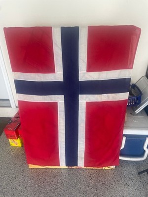 Vintage OSLO FLAGGFABRIKK POLMARIN Norway Linen Style Flag 49  X 34.5  With Rope