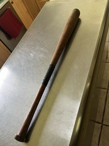 VTG JC HIGGINS # 1718 LEAGUER Mickey Mantle  Wood Wooden Baseball Bat