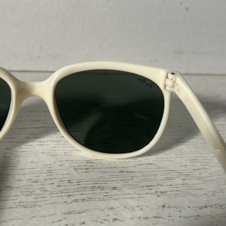 Bausch & Lomb 雷朋猫尼龙太阳镜白色法国 — 第 4/4 张图片