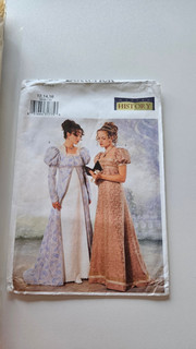 Butterick B6630 Damen Schnittmuster historisches Kleid