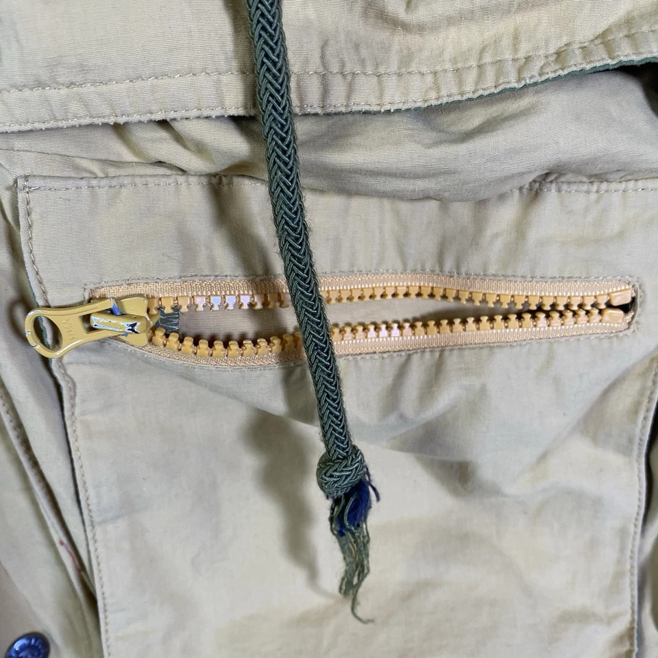 Chaqueta con Capucha Vintage Banana Republic Original Travel Field Amarilla Hombre Grande Foto 4 de 4