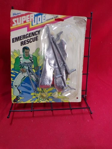 EMERGENCY RESCUE HASBRO SUPER JOE ADVENTURE TEAM OUTFIT ON ORIGINAL CARD