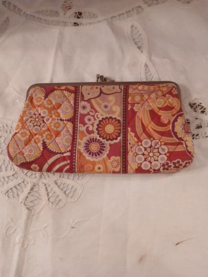 Vera Bradley Women s Raspberry Fizz Snap Close 9 x5  Wallet.