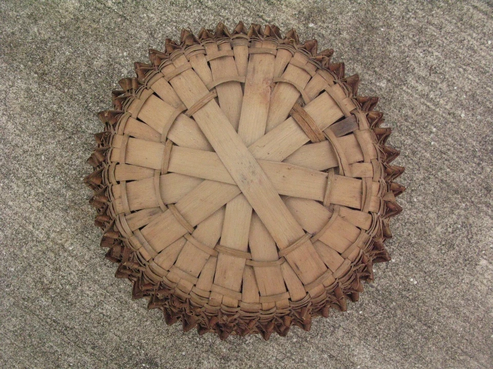 Antique Micmac basket Mi'kmaq fancy curlicue work ash Maine ca.1900 11x5in. - Image 3 of 4