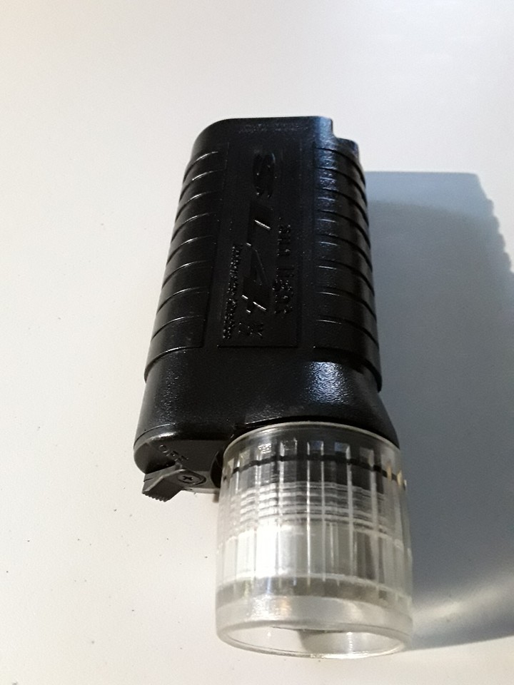 Underwater Sun Light UK UKE SL4 black scuba diving flashlight