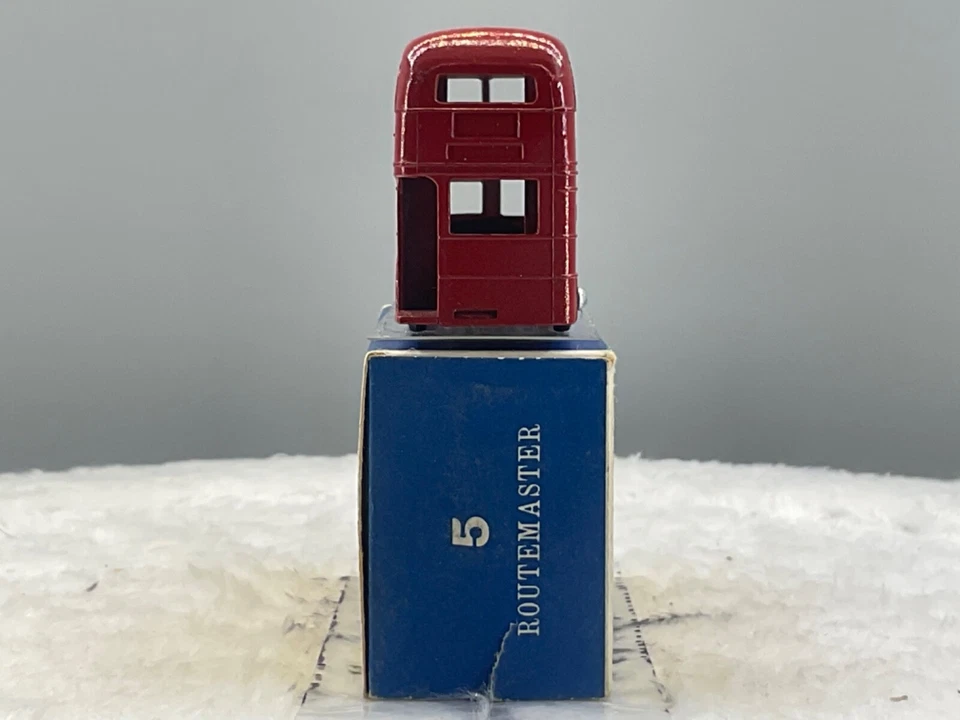 1950s Matchbox Lesney no.5C Routermaster London bus, mint, genuine, D2 box - Image 3 of 4