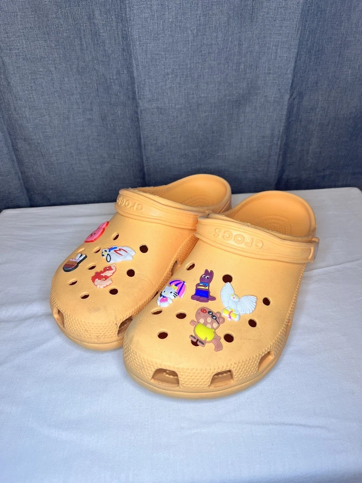 Zuecos Crocs Naranja Barco Zapatos Impermeables Hombres 8 Mujeres 10 Con Dijes Jibbitz Foto 2 de 4