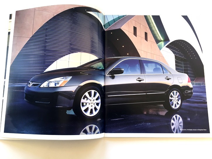 2007 Honda Accord Sedan and Hybrid 38-page Car Sales Brochure