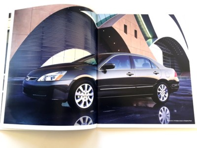 2007 Honda Accord Sedan and Hybrid 38-page Car Sales Brochure