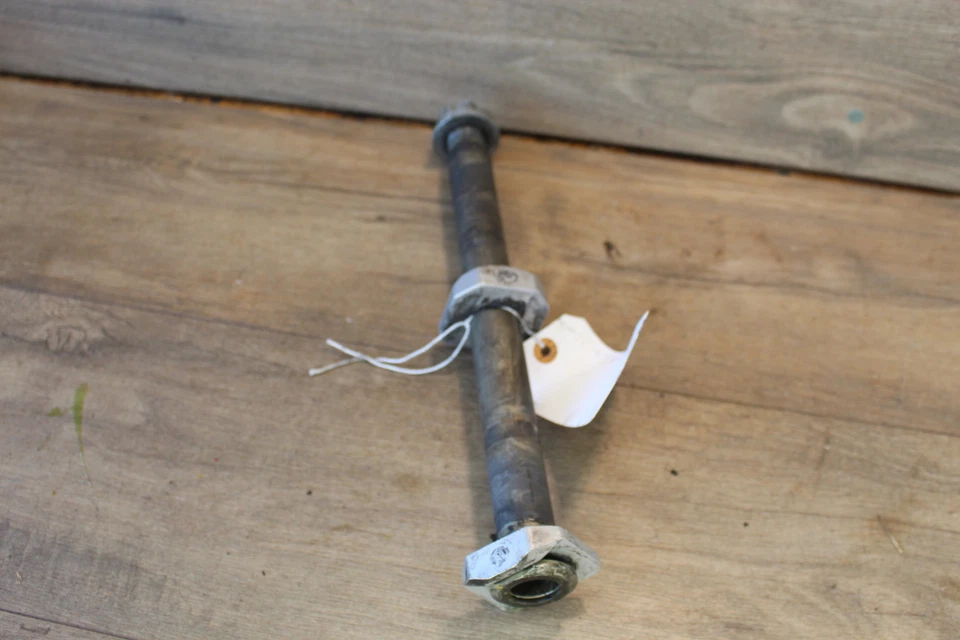 Suzuki GSXR600 2007 eje trasero llanta trasera eje de perno de pivote 64711-49G10 Foto 4 de 4