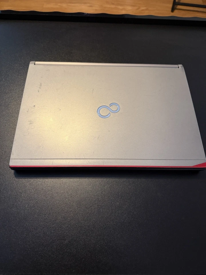 Laptop Fujitsu Lifebook E734 16GB 256GB SSD Windows 11 Pro - Image 2 of 4