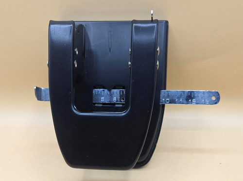 Universal Office Products Two-Hole Punch 9/32" Holes Black 30 Sheet Capacity EUC